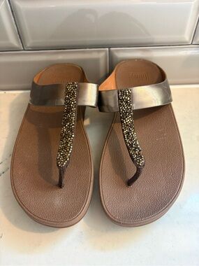 Fitflop Rumba Beaded Toe Post Sandals Rose Gold slide comfort size 5 Brown